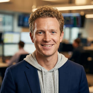 Foto de perfil de Ryan Brooks, identificado como Analista Principal de Trading en Zorzal Rentivo